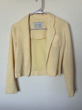 Dovani Women's Cropped Yellow Tweed blazer